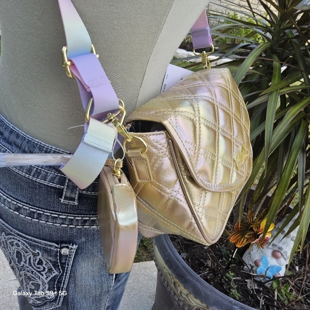 BESTEY JOHNSON GOLD PASTEL QUILTED LUV BETSEY CROSSBODY w/MATCHING POUCH